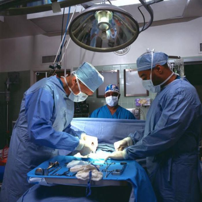 PRODUCTOS DESECHABLES EN TELA NO TEJIDA PARA HOSPITALES